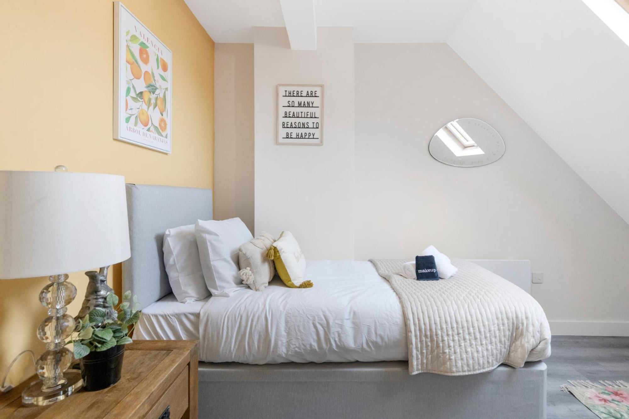 Ipswich Town Center Gem Sleep 5 Apartment Luaran gambar