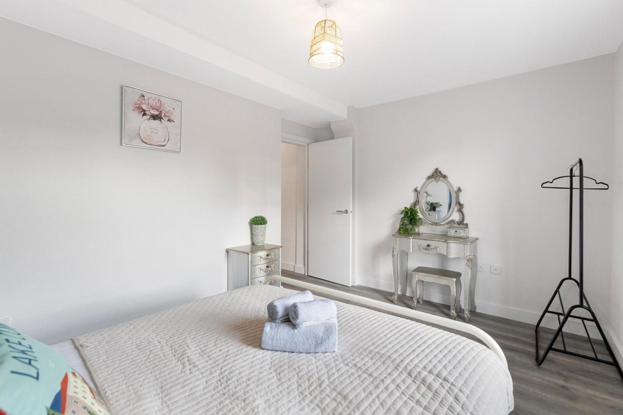 Ipswich Town Center Gem Sleep 5 Apartment Luaran gambar